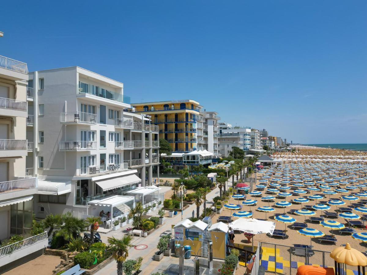 Hotel Boston 3 Stelle Superior Frontemare Lido di Jesolo Exterior foto